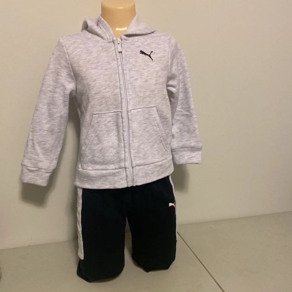 Kids puma zip up hoodie and joggers set - Picture 1 of 8